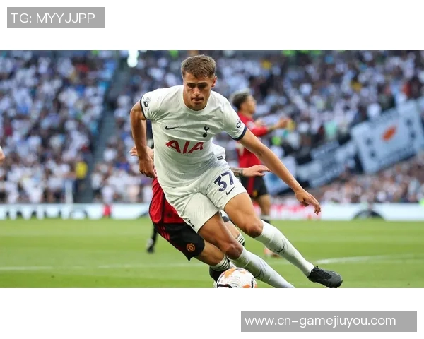 热刺后卫范德芬承认惨败阿森纳感到失望称对手表现更佳