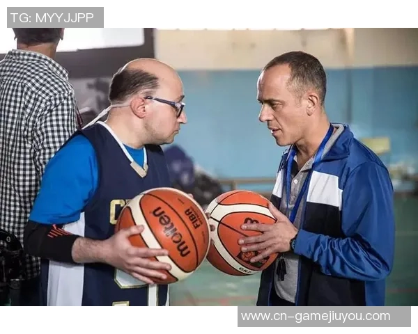 马威赞狄龙背身单打技艺非凡展现个人实力与篮球魅力