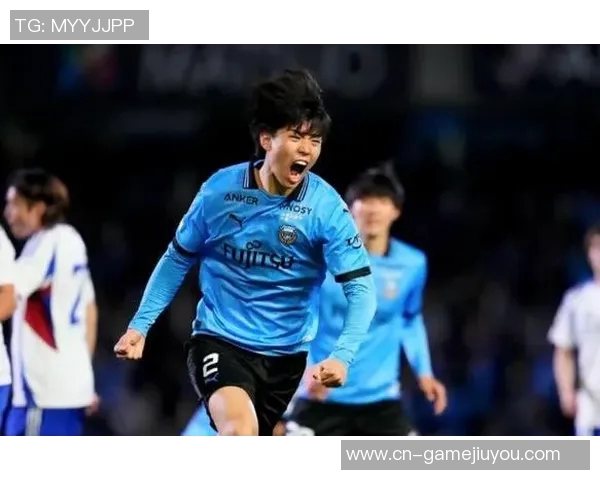 18岁中国后卫关德晴加盟川崎前锋一线队展现成长之路